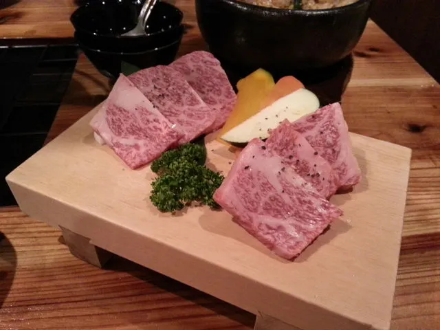 石垣牛の霜降りステーキ