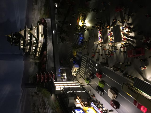 ���̊X����_���S�����h�E�f�B�X�J�o���[�E�Z���^�[���