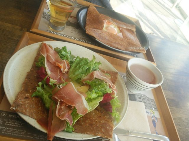 ���n���̂��_�u���b�c�E�J�t�F ���l�ԃ����K�q�ɓX