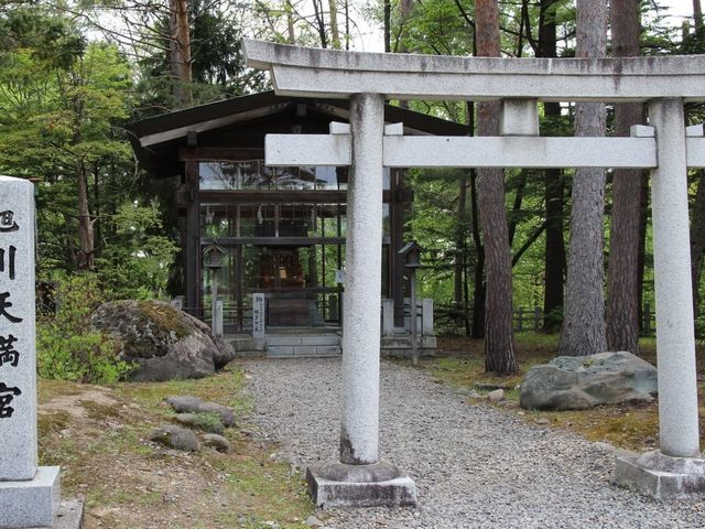 ���R���L��_���_��