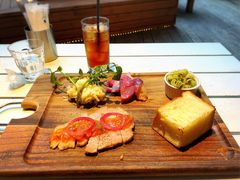 ߂318̃ugEbheX BRENTWOOD TERRACEւ̓eʐ^1