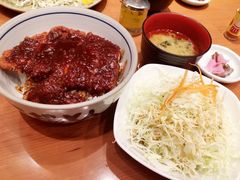 味噌カツにカラシやゴマをふっても合います 矢場とん 栄セントライズ店の口コミ じゃらんnet