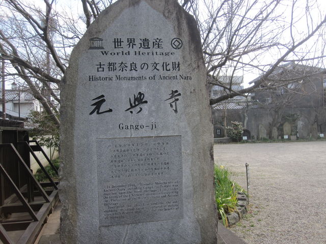 ������_�������{��