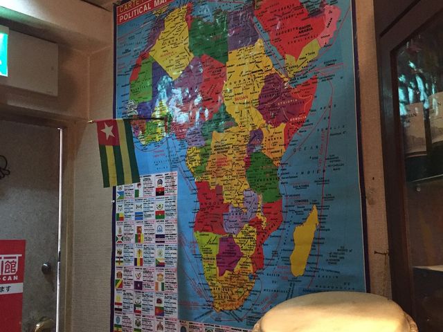 Xɂ̓AtJ̑傫Ȓn}_GREj