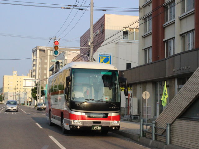 �ԑ��o�X�^�[�~�i���ɓ���_�k�C�������o�X