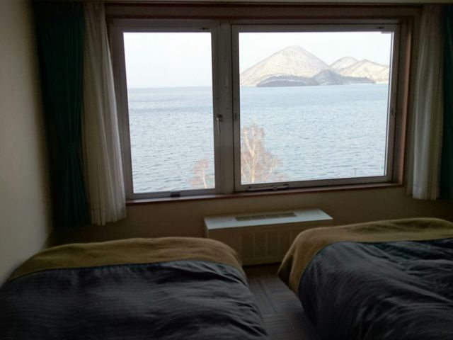 ���ٌΑ�6�K�̘a�m������̓����_����Ζ����t�z�e�����C�N�T�C�h�e���X