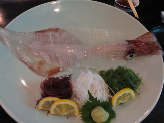 イカの生け造り、最高の味でした。_海中魚処 萬坊