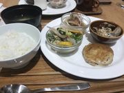 [meal MUJI gX̓eʐ^1