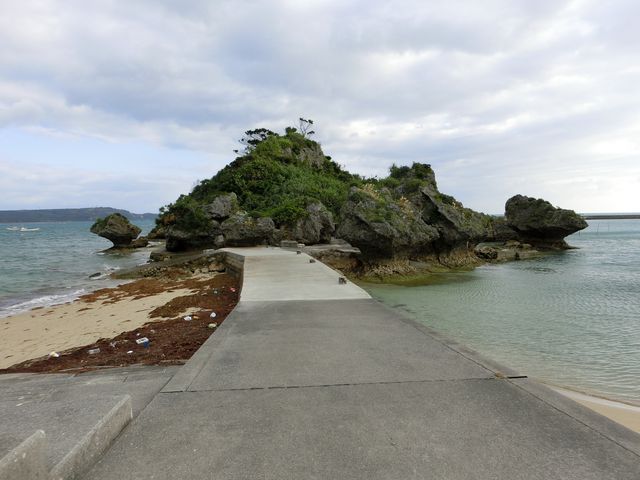 ��̂��鏬���ւƑ����ʘH_�A�}�~�`���[�̕�