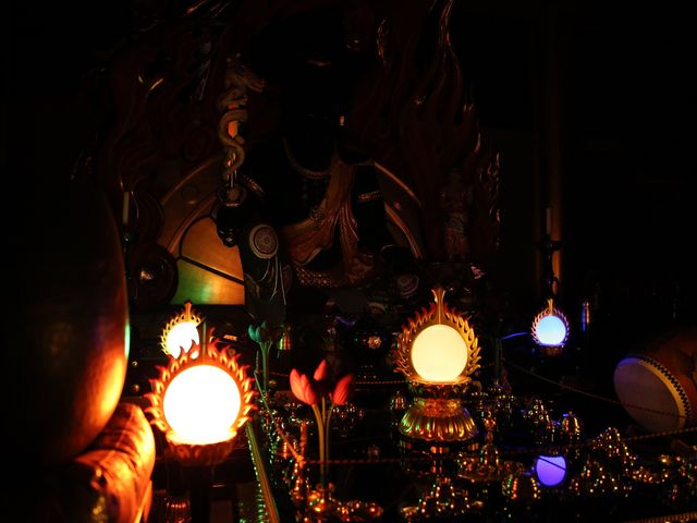 �s�������啧�ƕ��d�̃��C�g�A�b�v_���{�R�@�{����