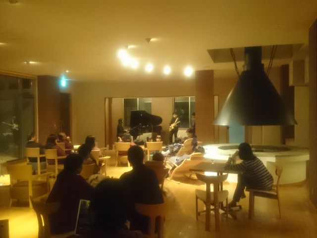 ��ɂ̓W���Y���C�u�̃C�x���g_�������@�X�̃z�e��