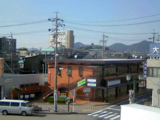 ���ܗ��قǂ̑傫���ɉf���_���S���R�w