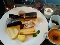 uC̃NXze TERRACE&DINING ZEROւ̓eʐ^1