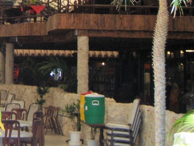 ꌧ[Ղ[̎΂ߑOӂ_Ղ[s