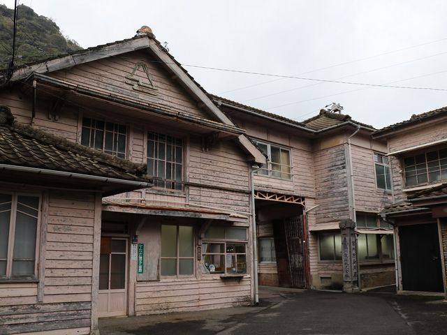 奥の作業場も風情が感じられます。_深川製磁参考館