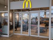 ��������̃}�N�h�i���h�@���ہ[�ƐV�O���X�̓��e�ʐ^1