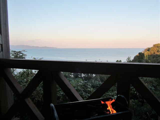 �ō��̌i�F�����Ȃ���BBQ_�I�[�g�L�����v��Ƃ܂����