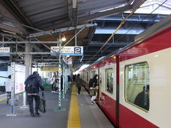 ����������̋��}���򔪌i�w�ւ̓��e�ʐ^1