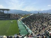 hƂ䂤q̏{LiMBXJCp[NjAEB̓eʐ^2