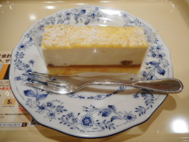 ２層のチーズケーキ_ドトール新宿南口店