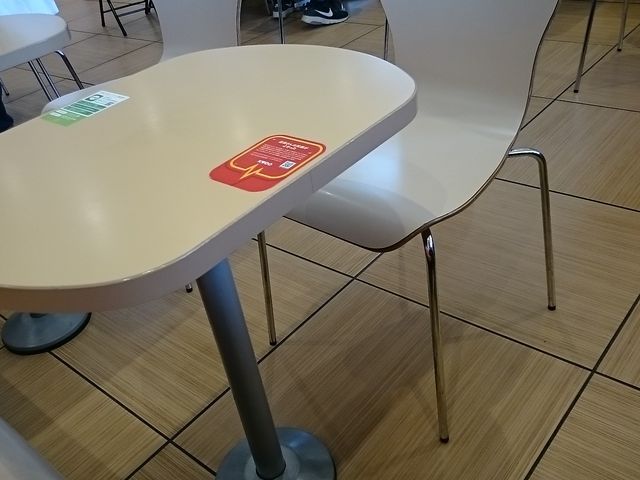 ���񂿂�񂳂�̃}�N�h�i���h(McDonald�fs) �R�����R���X�̓��e�ʐ^1