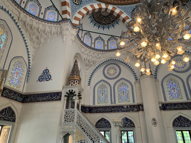 �����W���[�~�B�E�g���R�����Z���^�[