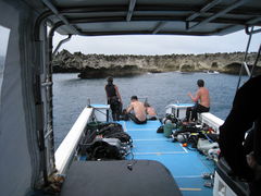 poyon36����̃_�C�r���O�T�[�r�X�ɊC�ւ̓��e�ʐ^1