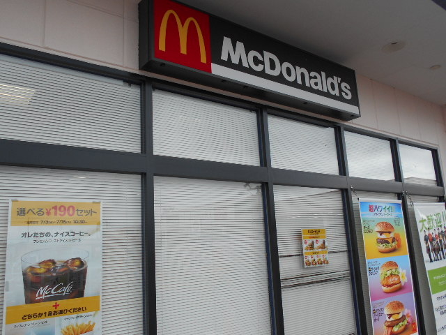 gV[̃}Nhih͑˂ȂX̓eʐ^1