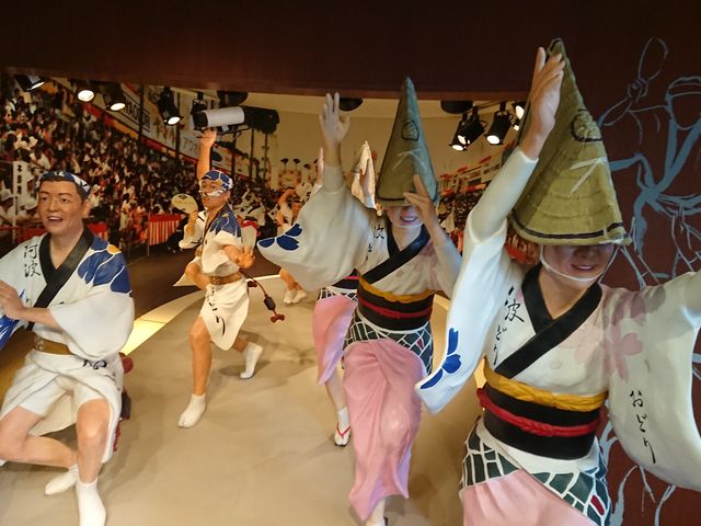 �~���[�W�A���̓����_���g���ǂ���