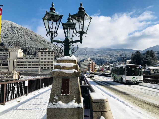 ���̌������͉���X_���C�勴