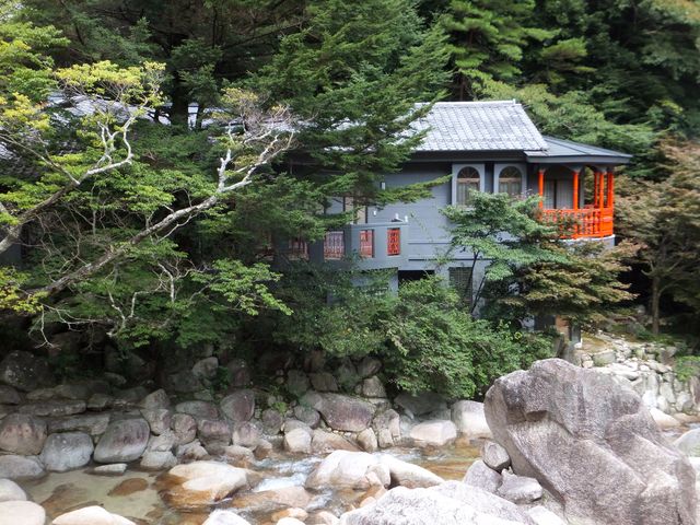 �k�J�ɒ���o���悤�ȃx�����_������錚��������܂��B_�O���k�J