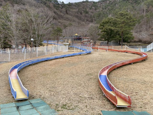 長い滑り台_花園グリーンパーク