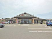 ÐhF̓̉w ƂCX̓eʐ^1