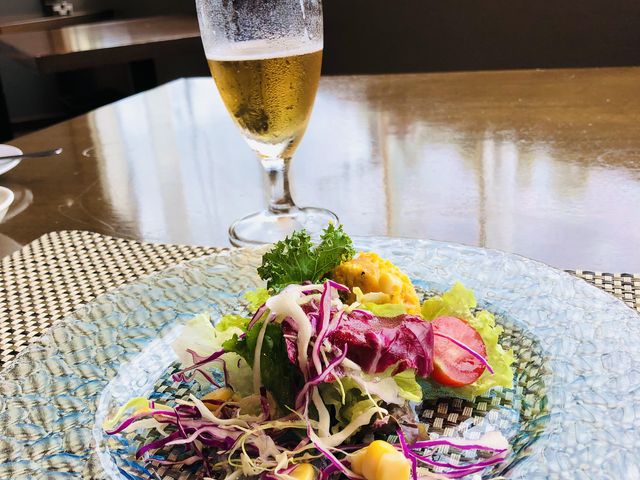 �m���A���R�[���ƃT���__�����G�N�Z���z�e�����}