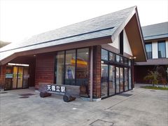 �Ðh�F����̓V�����w�ό��ē����ւ̓��e�ʐ^1