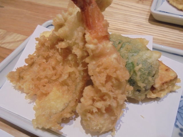 TNTN̓VՂ_VhȔ ÉwrX