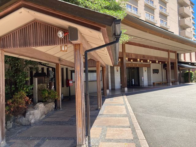 ���C���� ������_���C����@������