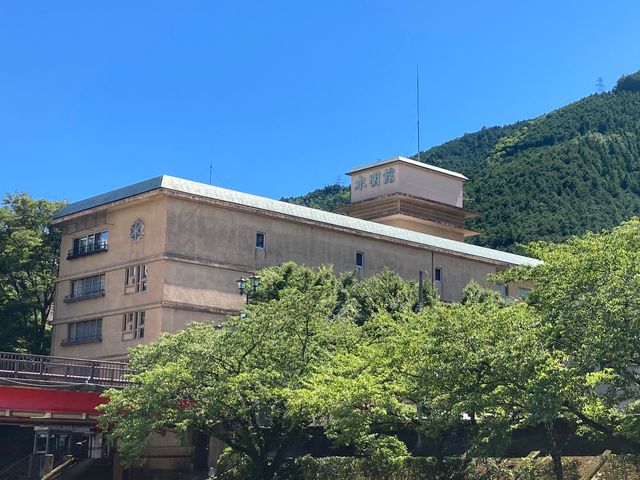 ���C���� ������_���C����@������