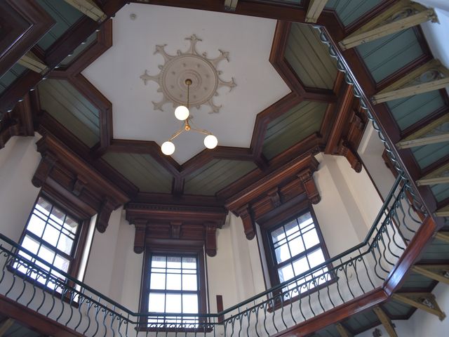 ���������茩�グ��Ƃ����͌����Ȑ��������ɂȂ��Ă��܂����B_����s�ԃ����K��