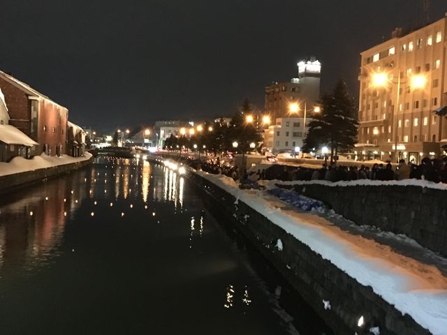 �^�͂ɕ����ԕ������L�����h���B���z�I�ł�_�^�͂ƐΑ��q�ɌQ