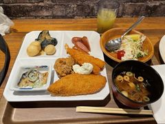 kei����̃_�C�j���O�l�G�ʂւ̓��e�ʐ^1