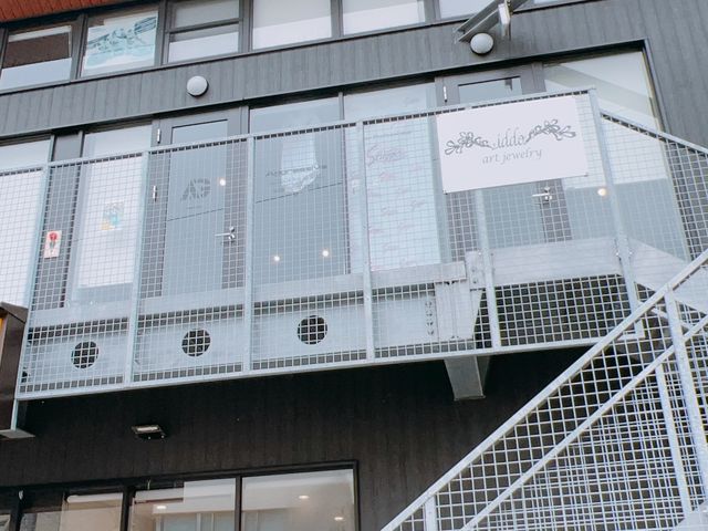 ���X�̊O�ς͂���Ȋ����ł��B��̊K�ɂ���܂��B_�C�h�A�[�g�W���G���[��i�X