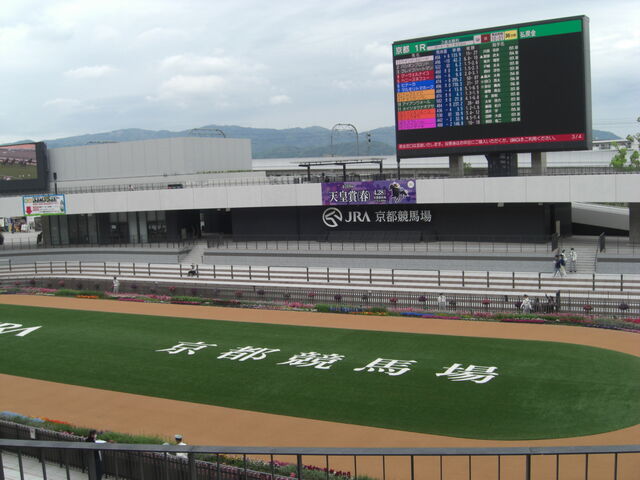 2023N4Ƀj[AāAȑO̊ۂphbNł͂Ȃȉ~`ɂȂ܂B_sn