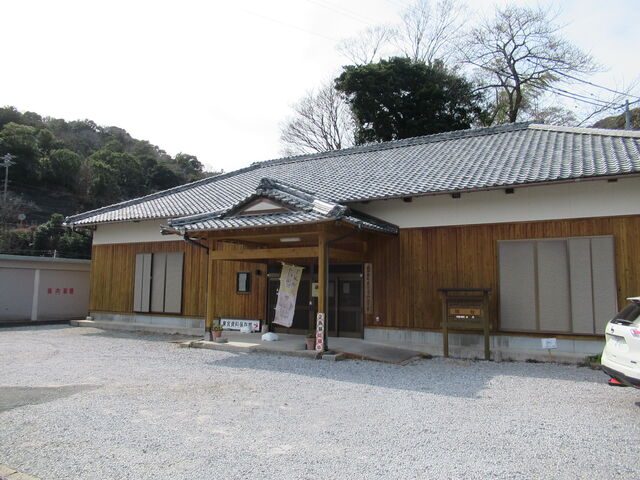 �͑������ɂ��Ċw�ׂ铌�{�����ۑ��ق��߂��ɂ���܂��B_�͑���������