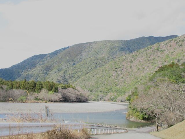 FsIa猩kRBؒØCẂAɏ㗬iʐ^̍jɂ܂B_ҋ