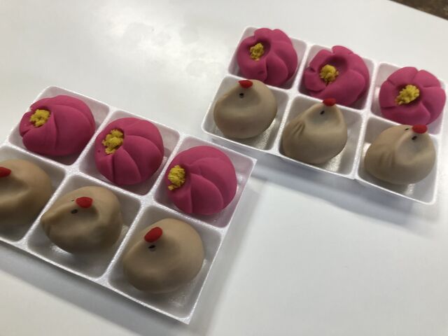 �g�~�ƒ߁B�オ���A�������q��B���ꂼ��A�E�l���񂪍���������܂܂�܂��B_�͂T��