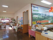 L̓̉w ܂ YnEXقȂ̓eʐ^2