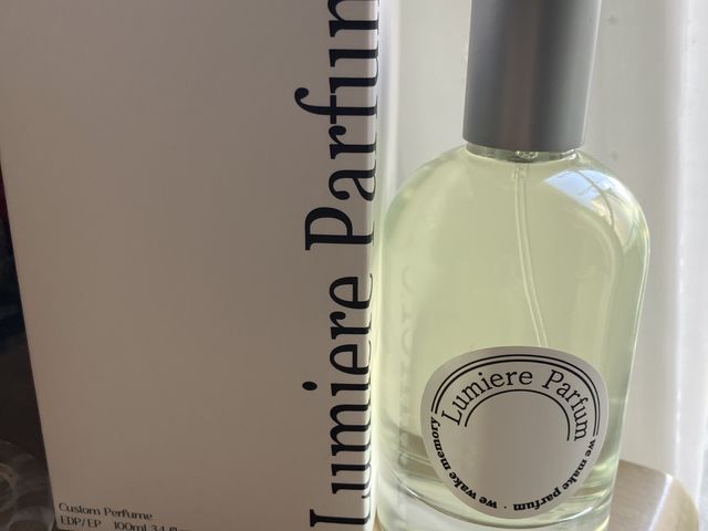 �T�C�Y���A�b�v���܂�����_Lumiere Parfum