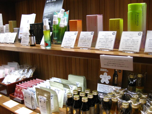 ICEXLN[̔_SAKESHOP@{X