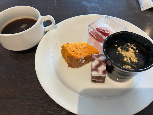 Ё[񂳂̃A[ozes̓eʐ^4